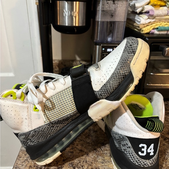 NIKE BO JAX AIR TRAINER SNEAKERS MENS. - Picture 4 of 15